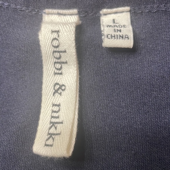 Robbi & Nikki - Gray cowl neck Tank with purple undertone. Size L. - Picture 4 of 4